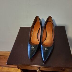 Coach size 11M heels